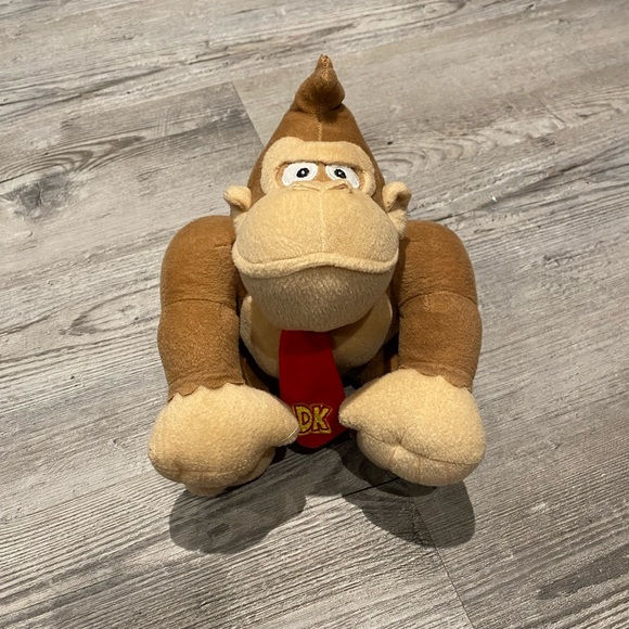 Nintendo Super Mario Brothers DONKEY KONG 9" Stuffed Animal Plush Toy 2016 - Picture 1 of 3